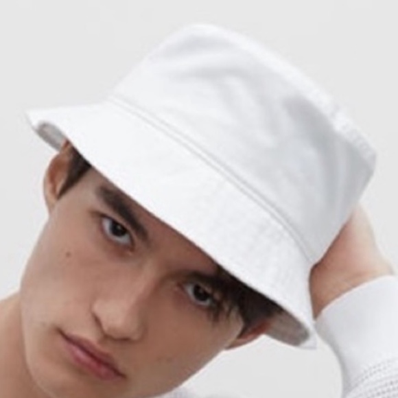 CM Solid Bucket Hat - Brann New - NEVER WORN - White - Picture 2 of 4